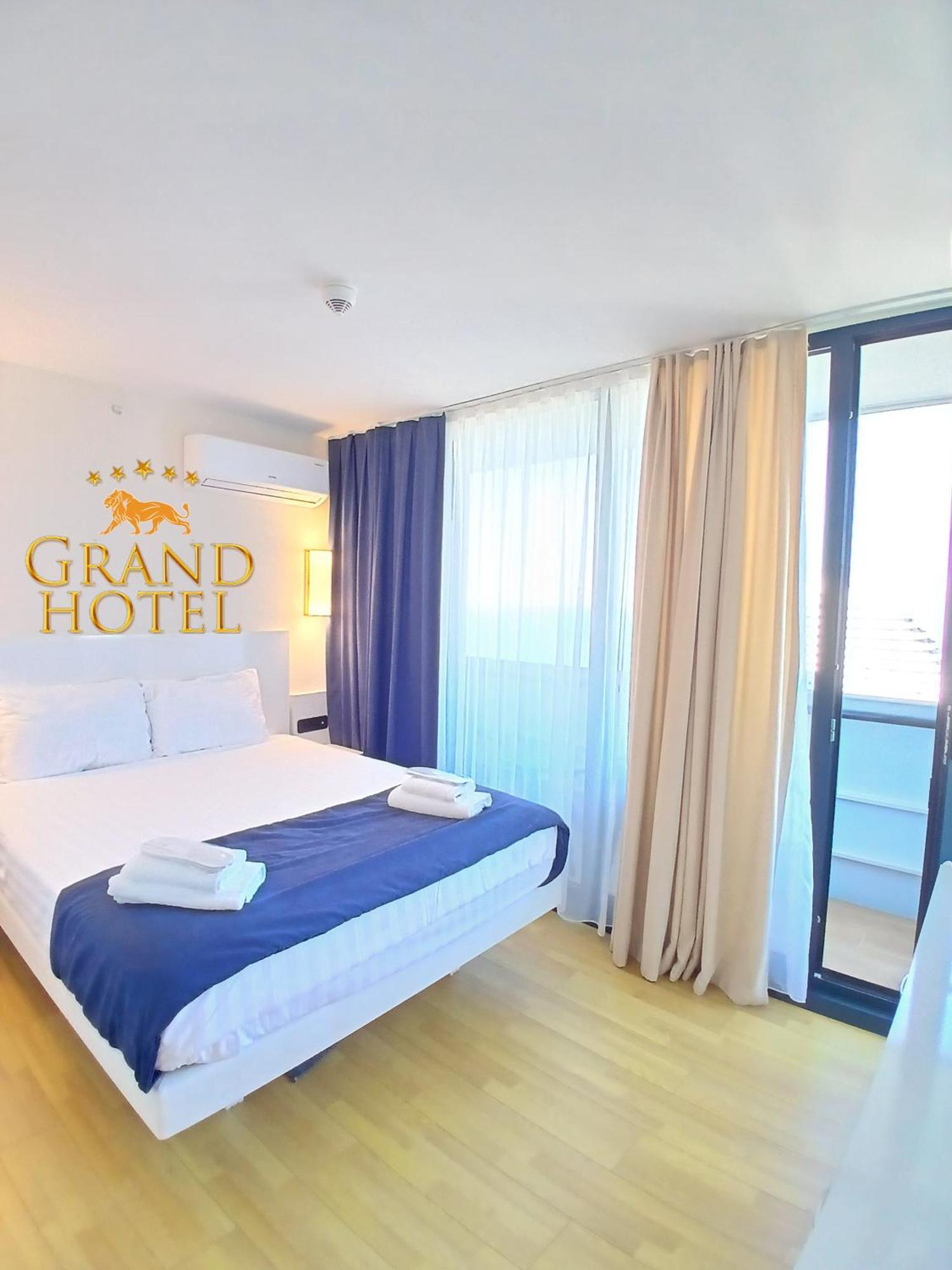 Grand Hotel ☆ Orbi City Batumi Exterior photo