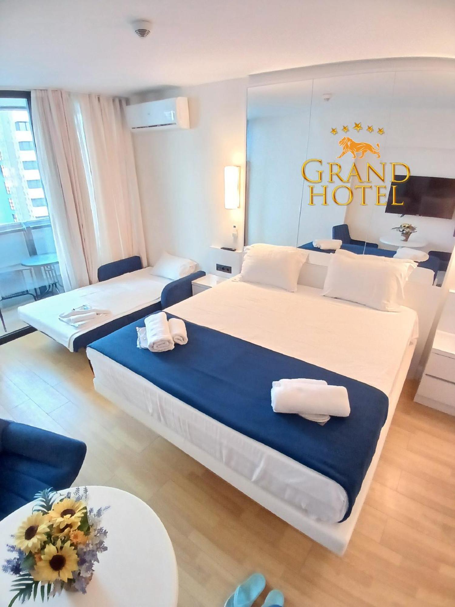 Grand Hotel ☆ Orbi City Batumi Exterior photo