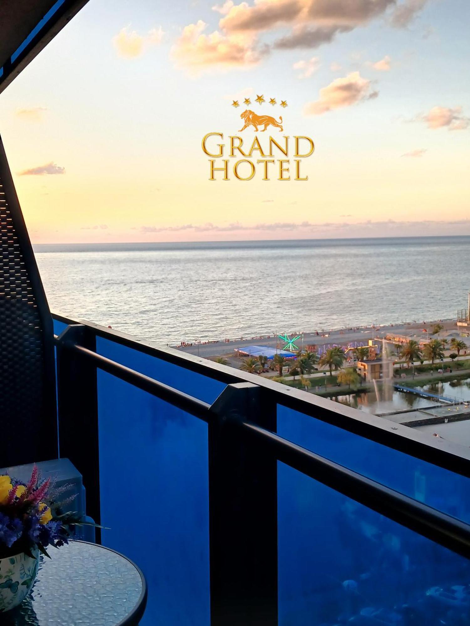 Grand Hotel ☆ Orbi City Batumi Exterior photo