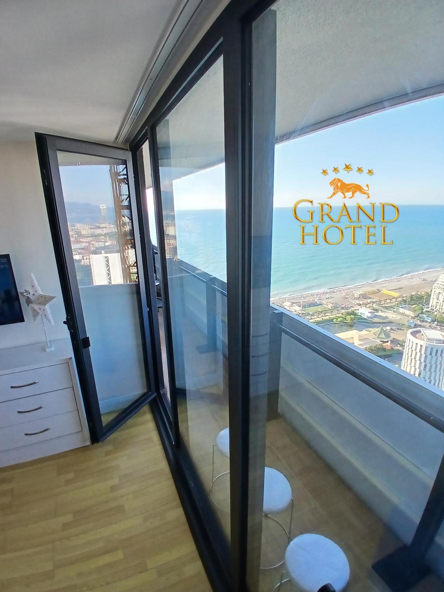 Grand Hotel ☆ Orbi City Batumi Exterior photo