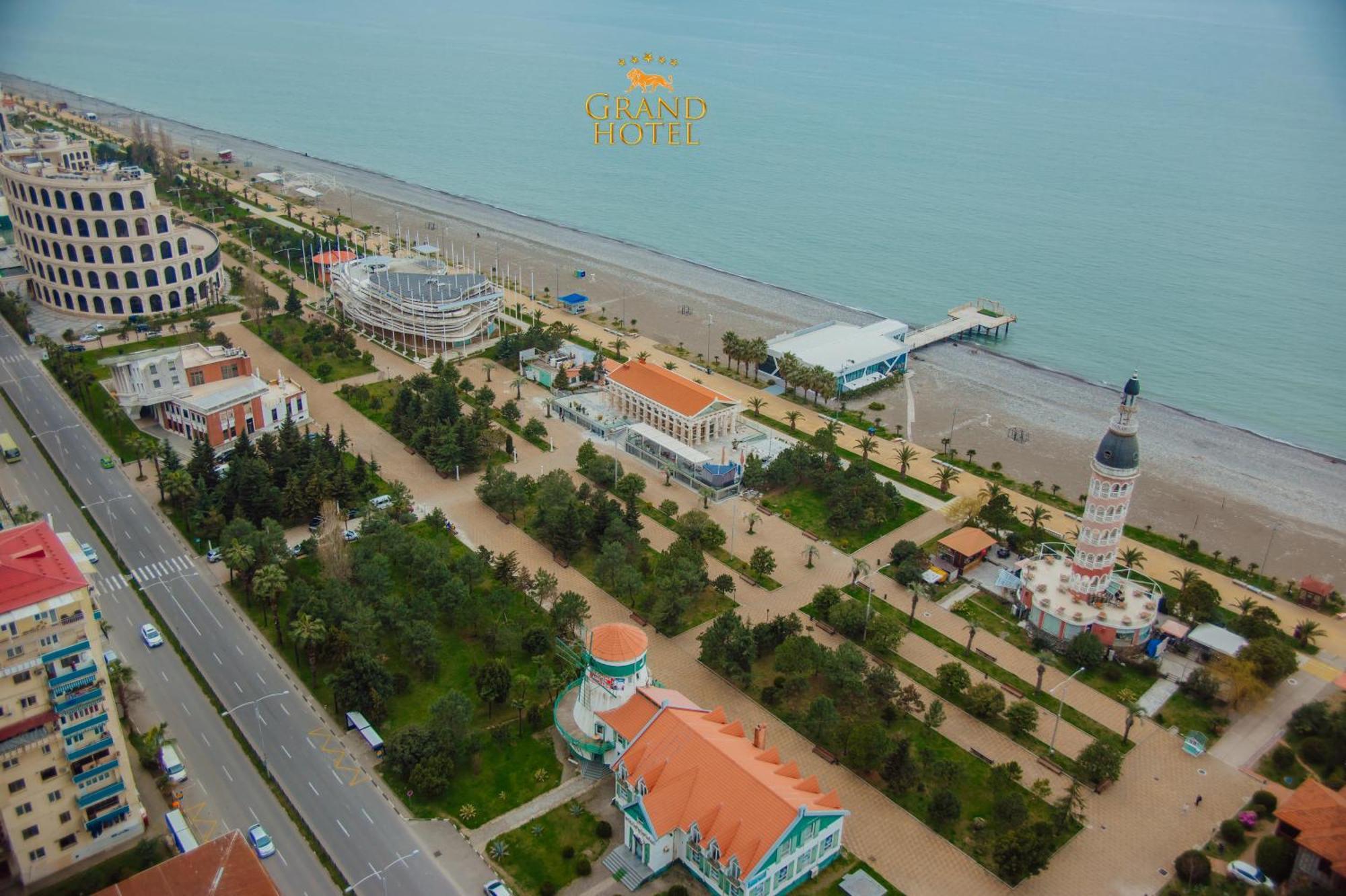 Grand Hotel ☆ Orbi City Batumi Exterior photo